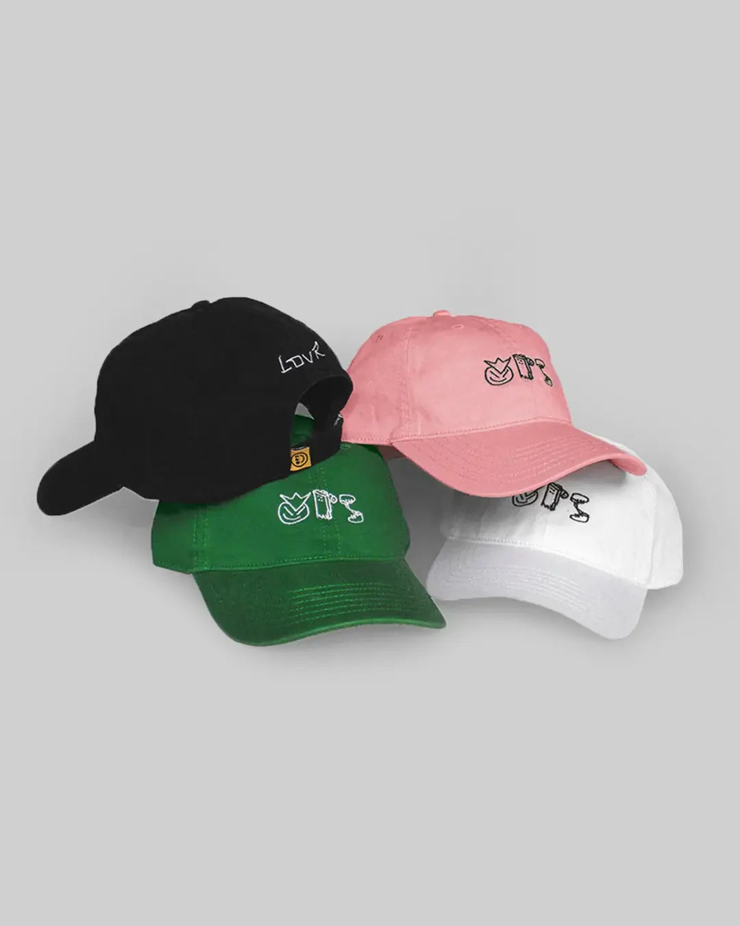 portada gorras polo lovr verde, blanco, rosa, negro