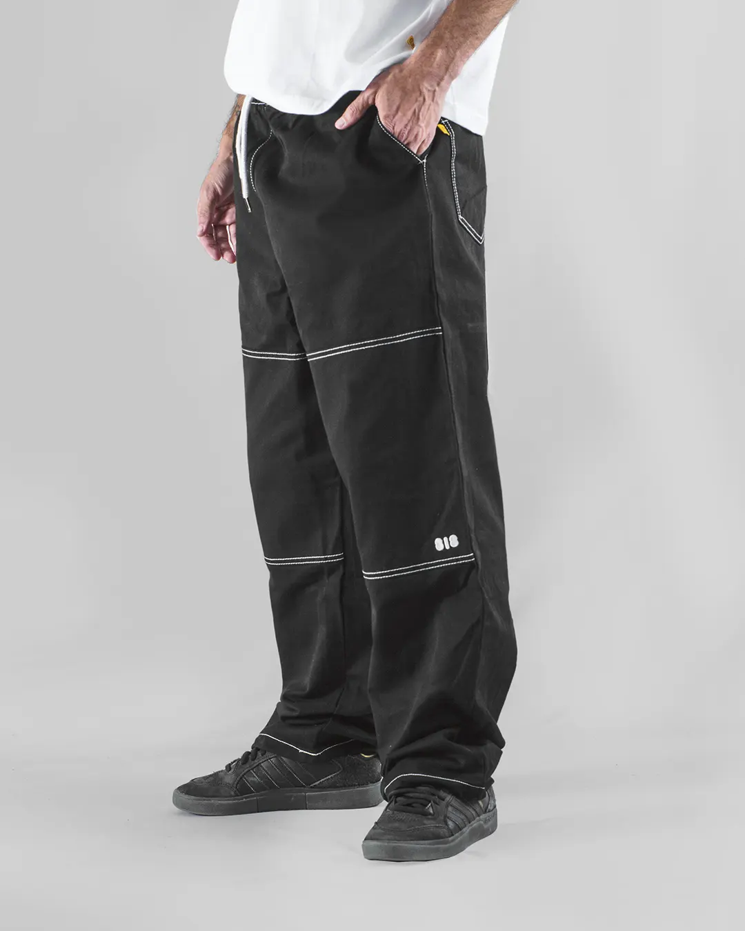 cintura elástica doble rodilllera detalle bordado streetwear