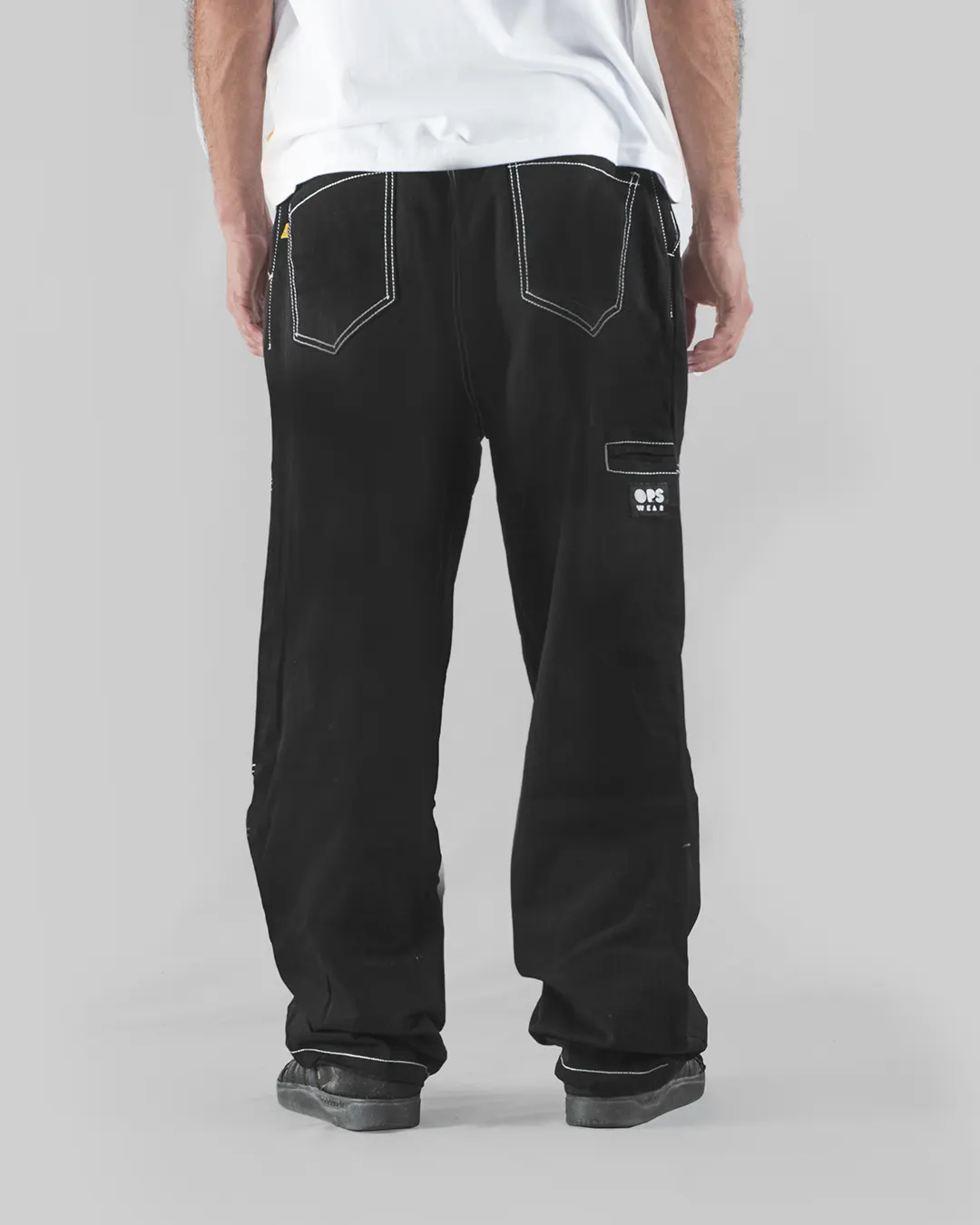 espalda pantalón de gabardina con bolsillo lateral